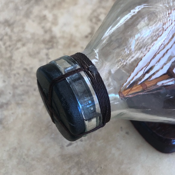 Ship In A Bottle Nautical Home Decor Glass Figurine - Picture 5 of 13